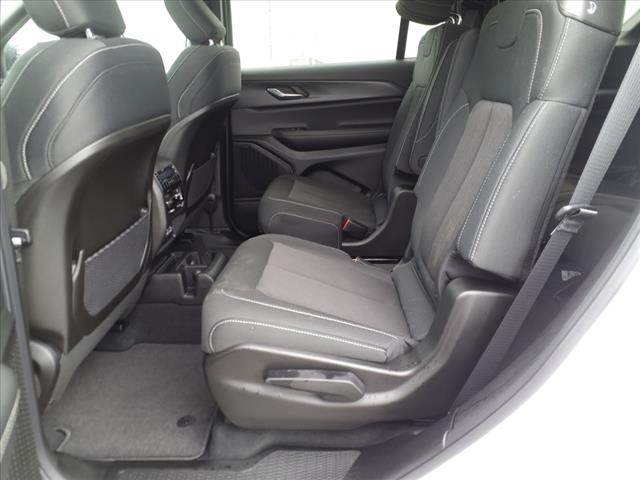 2025 Jeep Grand Cherokee L Laredo X 4x4