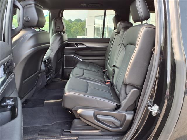 2025 Jeep Wagoneer L 4x4