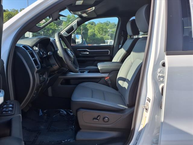 2024 RAM 1500 Big Horn/Lone Star 4x4 Quad Cab 140.5 in. WB