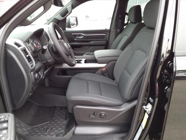 2025 RAM 1500 Big Horn/Lone Star 4x4 Crew Cab 144.5 in. WB