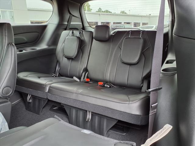 2026 Chrysler Pacifica Select Front-Wheel Drive Passenger