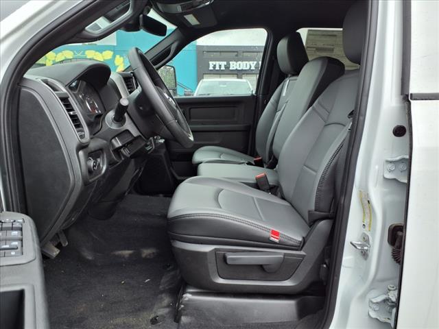 2025 RAM 2500 Tradesman 4x4 Crew Cab 6.3 ft. box 149 in. WB