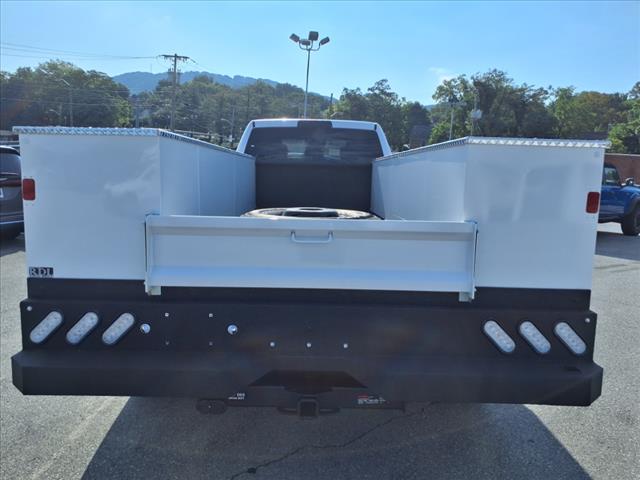 2025 RAM 5500 Chassis Tradesman/Big Horn 4x4 Crew Cab 197.4 in. WB