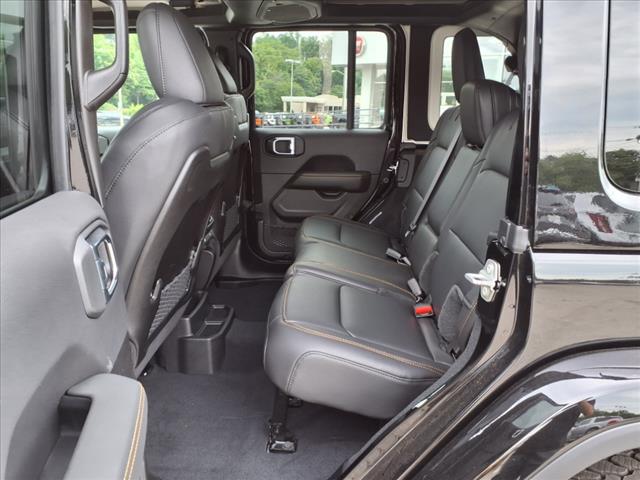 2025 Jeep Wrangler Sahara 4x4