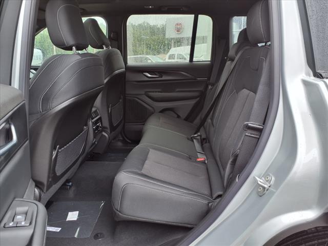 2025 Jeep Grand Cherokee Laredo X 4x4