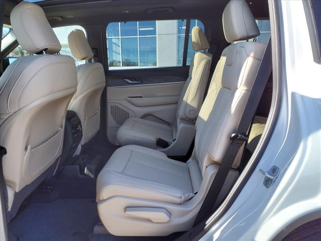 2025 Jeep Grand Cherokee L Limited 4x4