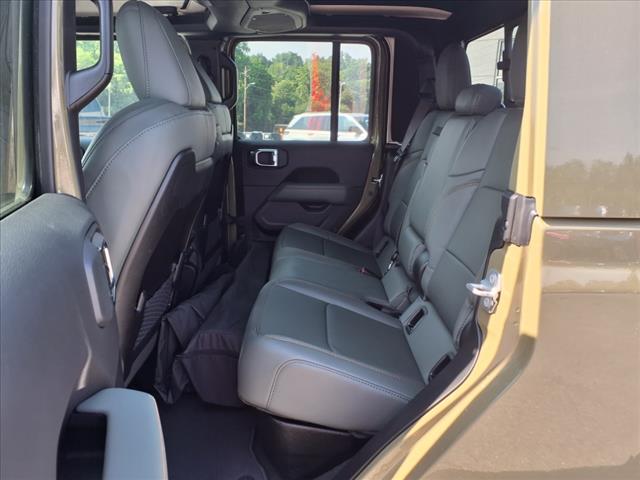 2025 Jeep Gladiator Mojave X 4x4 Crew Cab 5 ft. box