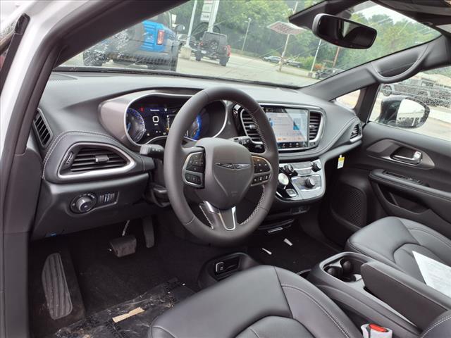 2026 Chrysler Pacifica Select Front-Wheel Drive Passenger