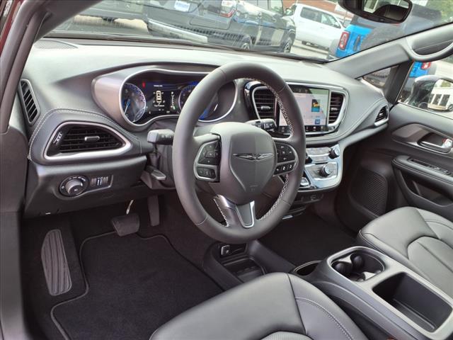 2026 Chrysler Pacifica Select Front-Wheel Drive Passenger Van