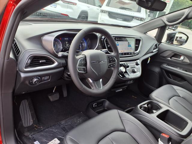 2025 Chrysler Pacifica Select Front-Wheel Drive Passenger