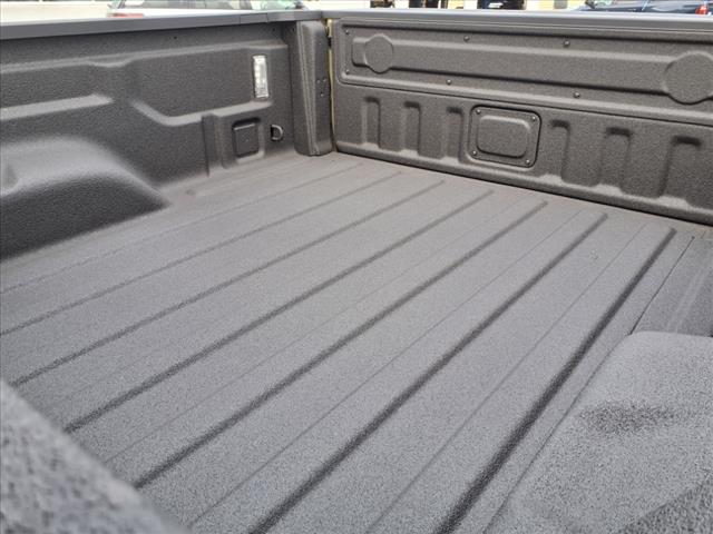 2025 Jeep Gladiator Mojave X 4x4 Crew Cab 5 ft. box