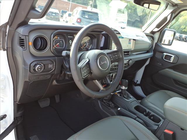 2025 Jeep Gladiator Mojave X 4x4 Crew Cab 5 ft. box