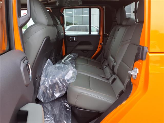 2025 Jeep Gladiator Mojave X 4x4 Crew Cab 5 ft. box