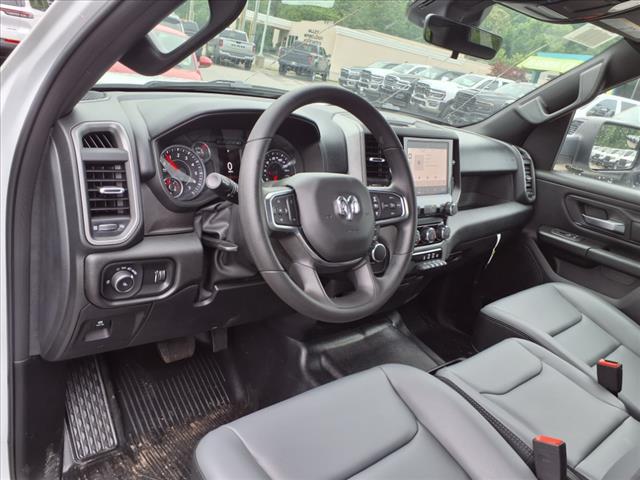 2025 RAM 1500 Tradesman 4x4 Quad Cab 140.5 in. WB
