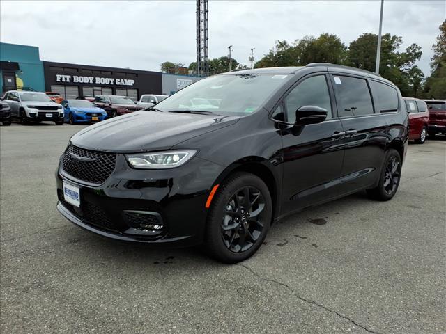2026 Chrysler Pacifica Limited All-Wheel Drive Passenger Van