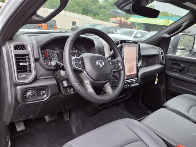2025 RAM 2500 Tradesman 4x4 Crew Cab 6.3 ft. box 149 in. WB