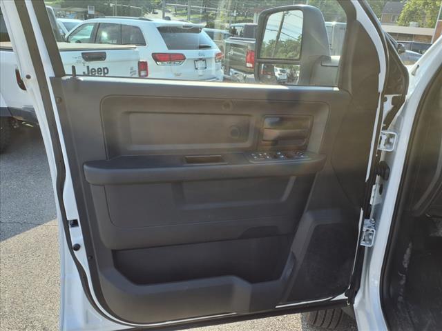 2025 RAM 5500 Chassis Tradesman/Big Horn 4x4 Crew Cab 197.4 in. WB