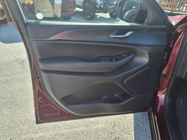 2025 Jeep Grand Cherokee Laredo 4x4