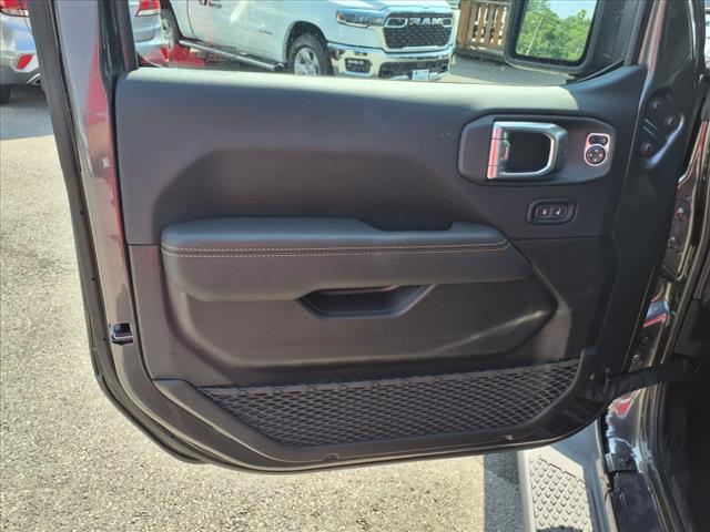 2025 Jeep Gladiator High Tide 4x4 Crew Cab 5 ft. box