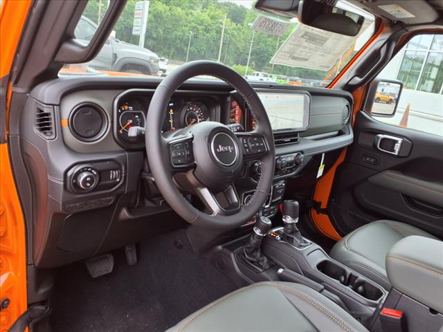 2025 Jeep Gladiator Mojave X 4x4 Crew Cab 5 ft. box
