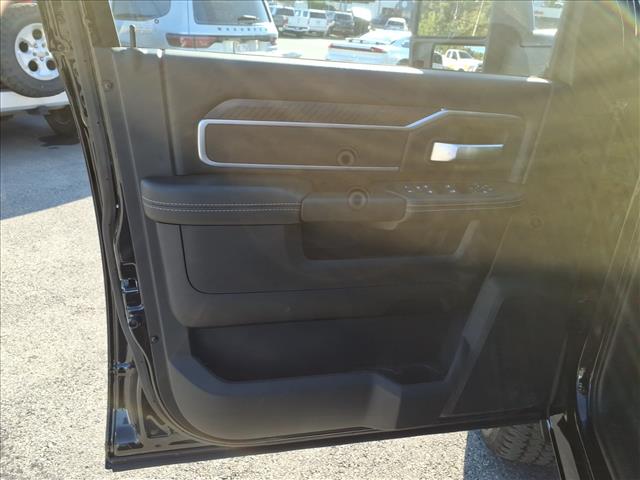 2025 RAM 2500 Big Horn 4x4 Crew Cab 6.3 ft. box 149 in. WB