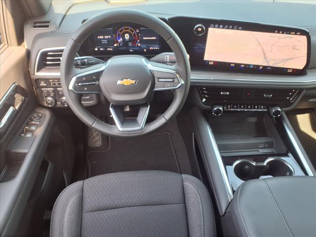 2025 Chevrolet Suburban LS