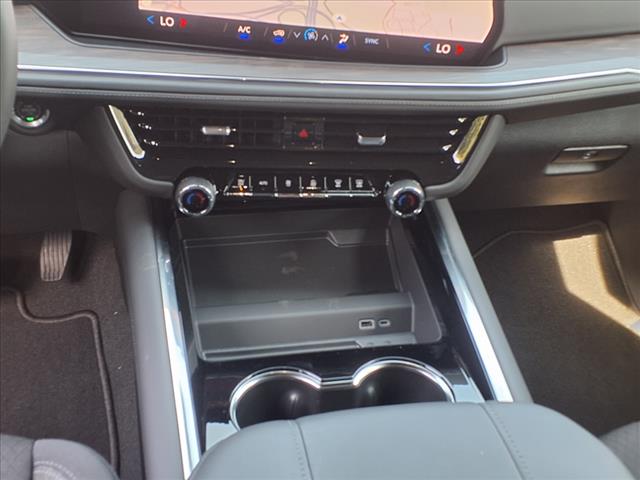 2025 Chevrolet Suburban LS