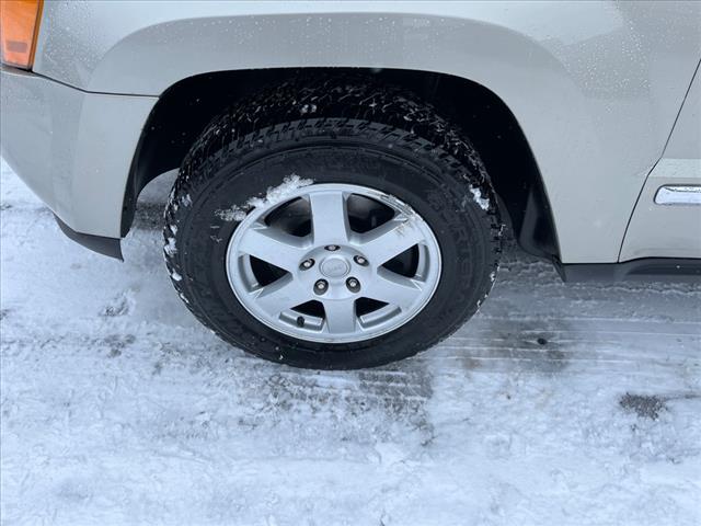 2010 Jeep Grand Cherokee Laredo - Photo 10