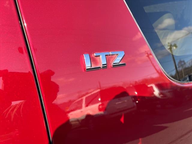 2011 Chevrolet Suburban LTZ - Photo 11