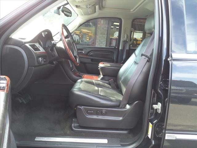 2012 Cadillac Escalade ESV Luxury - Photo 11