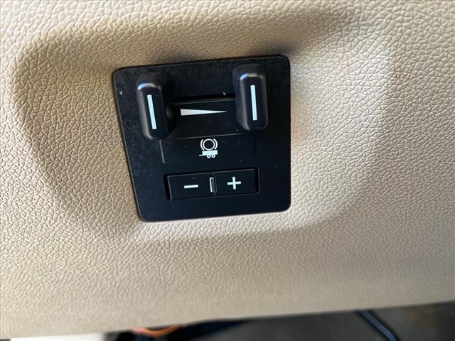 2011 Chevrolet Suburban LTZ - Photo 20