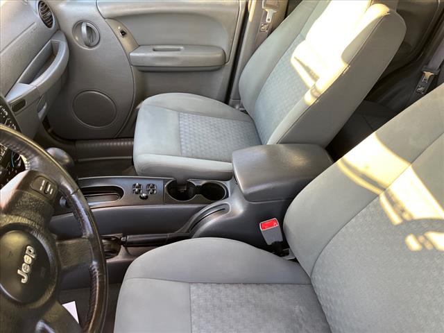 2006 Jeep Liberty Sport - Photo 21