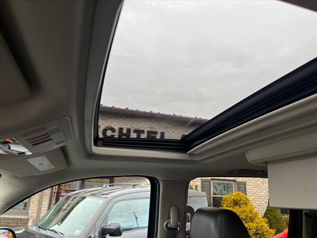 2014 Chevrolet Suburban LTZ - Photo 22