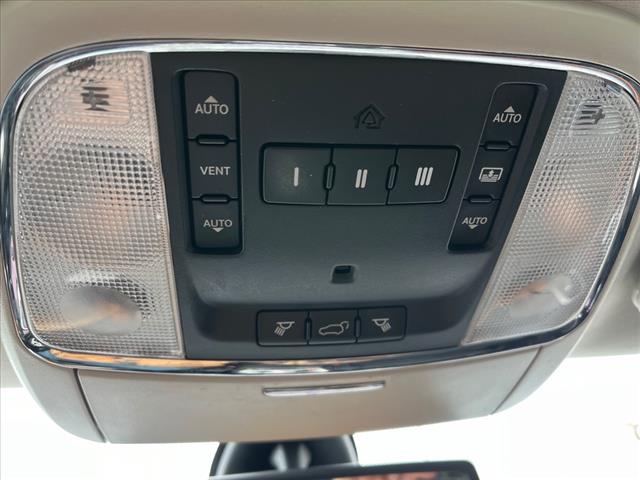 2013 Jeep Grand Cherokee Overland - Photo 23