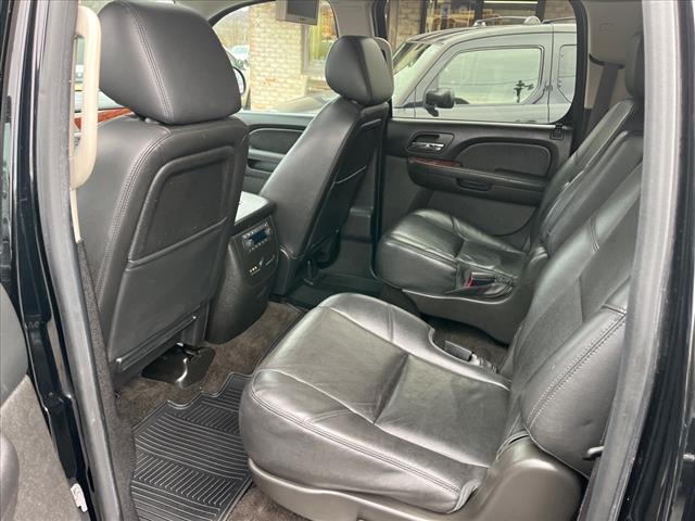 2014 Chevrolet Suburban LTZ - Photo 24