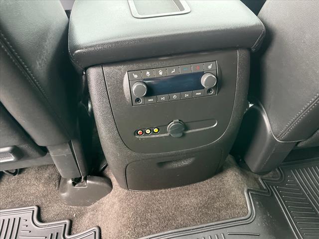 2014 Chevrolet Suburban LTZ - Photo 25