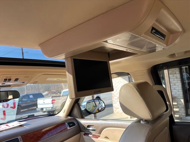 2011 Chevrolet Suburban LTZ - Photo 27