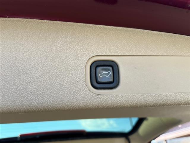 2011 Chevrolet Suburban LTZ - Photo 29