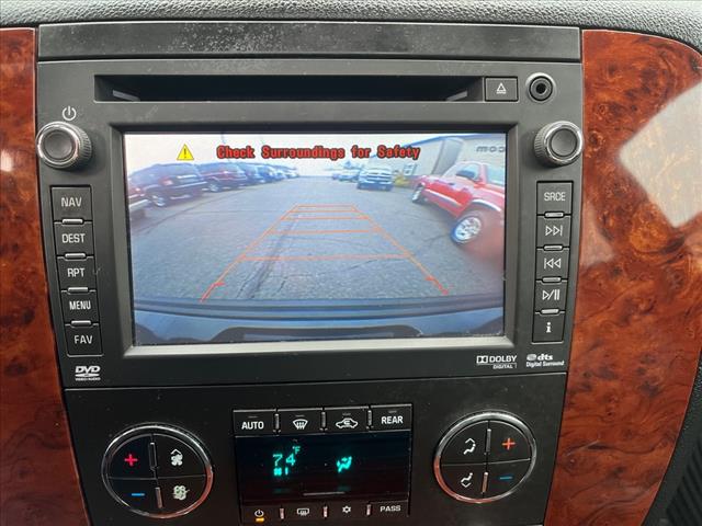 2014 Chevrolet Suburban LTZ - Photo 30