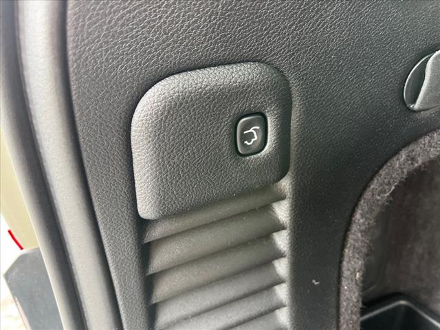 2011 Jeep Grand Cherokee Overland - Photo 34