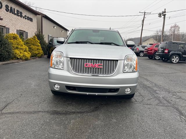 2014 GMC Yukon XL SLT - Photo 3