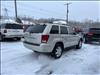 2010 Jeep Grand Cherokee Laredo - thumbnail 6