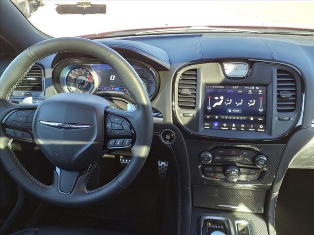 2023 Chrysler 300 C - Photo 14