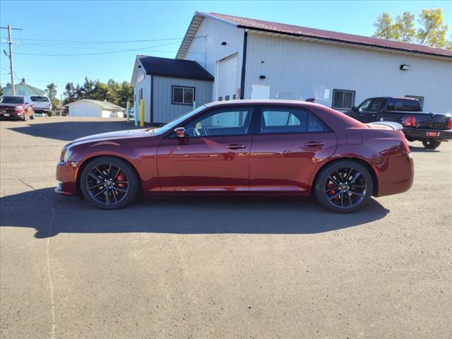2023 Chrysler 300 C - Photo 2