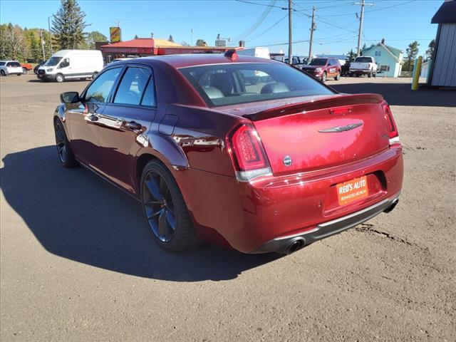 2023 Chrysler 300 C - Photo 3