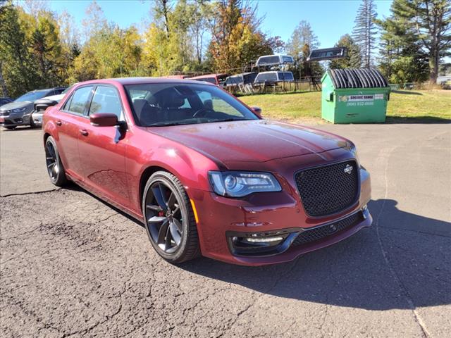 2023 Chrysler 300 C - Photo 8