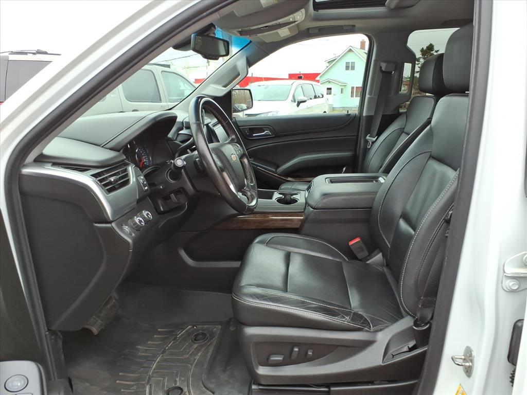 2018 Chevrolet Suburban LT - Photo 10