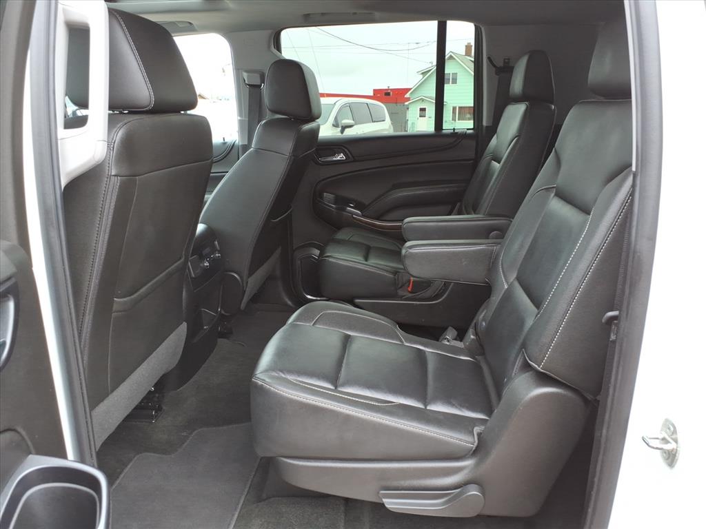 2018 Chevrolet Suburban LT - Photo 11