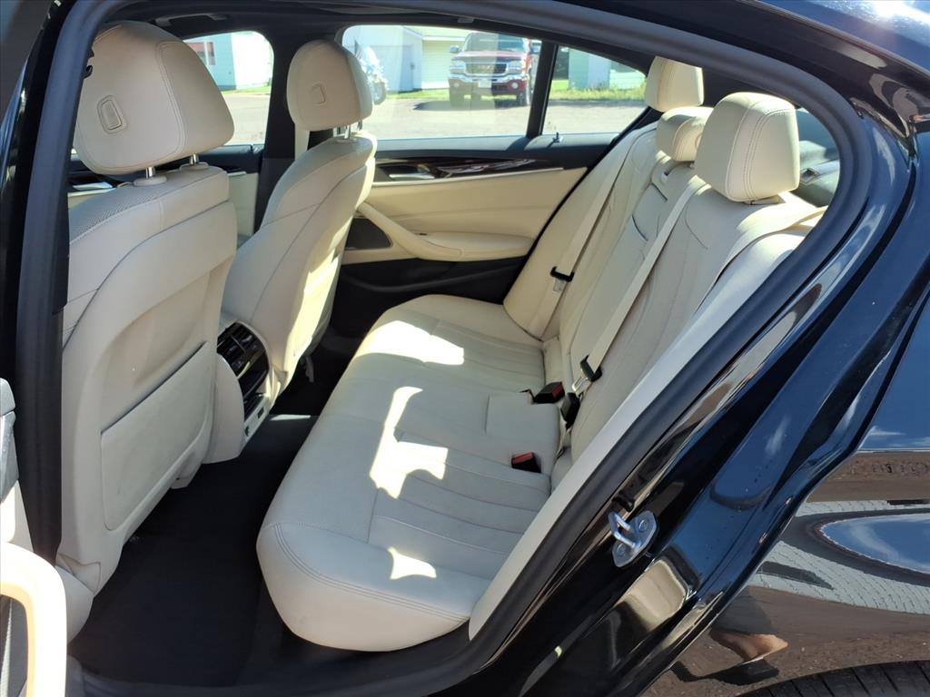 2021 BMW 5 Series 530i - Photo 11