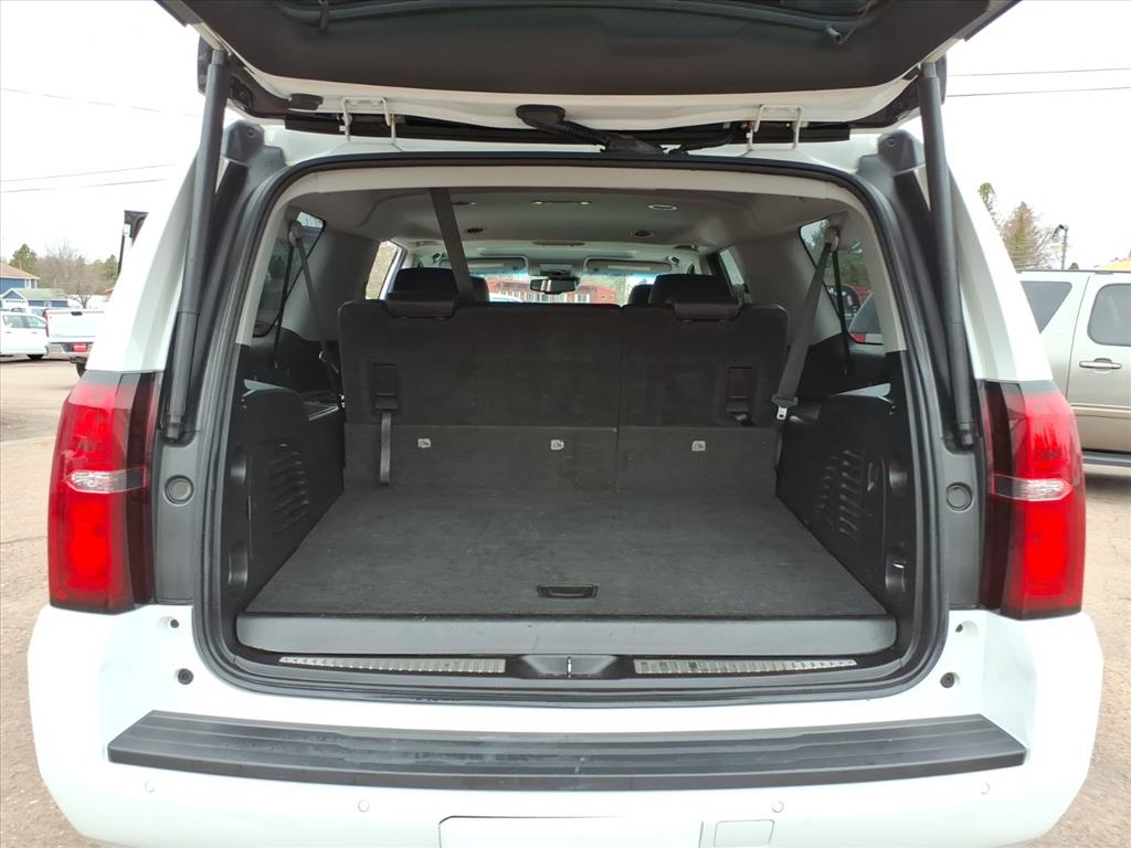 2018 Chevrolet Suburban LT - Photo 12